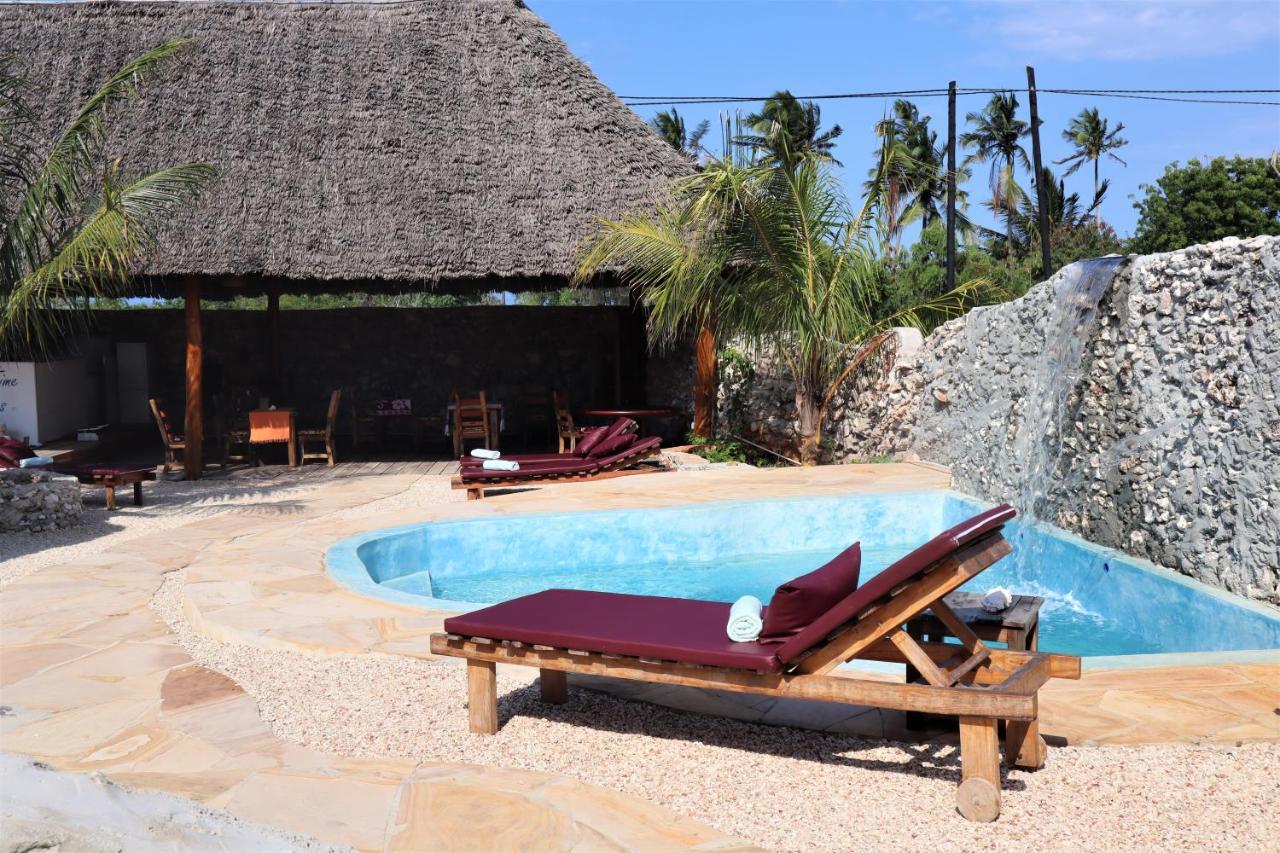 Holiday Time Bungalows Zanzibar ماتيموي المظهر الخارجي الصورة